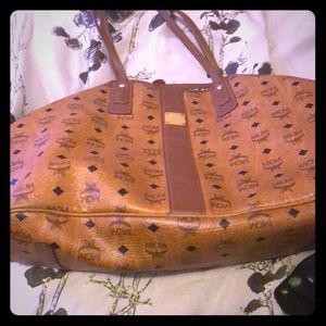 Mcm bag real